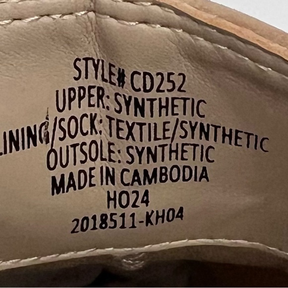 J. Crew Beige Ankle Boots Nubuck lug-sole heeled Chelsea booties 9.5 - Picture 5 of 9